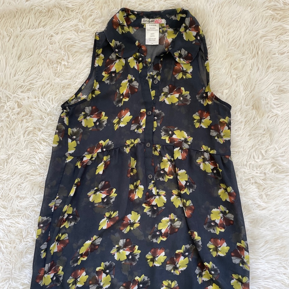 Semi translucent blouse good conditions